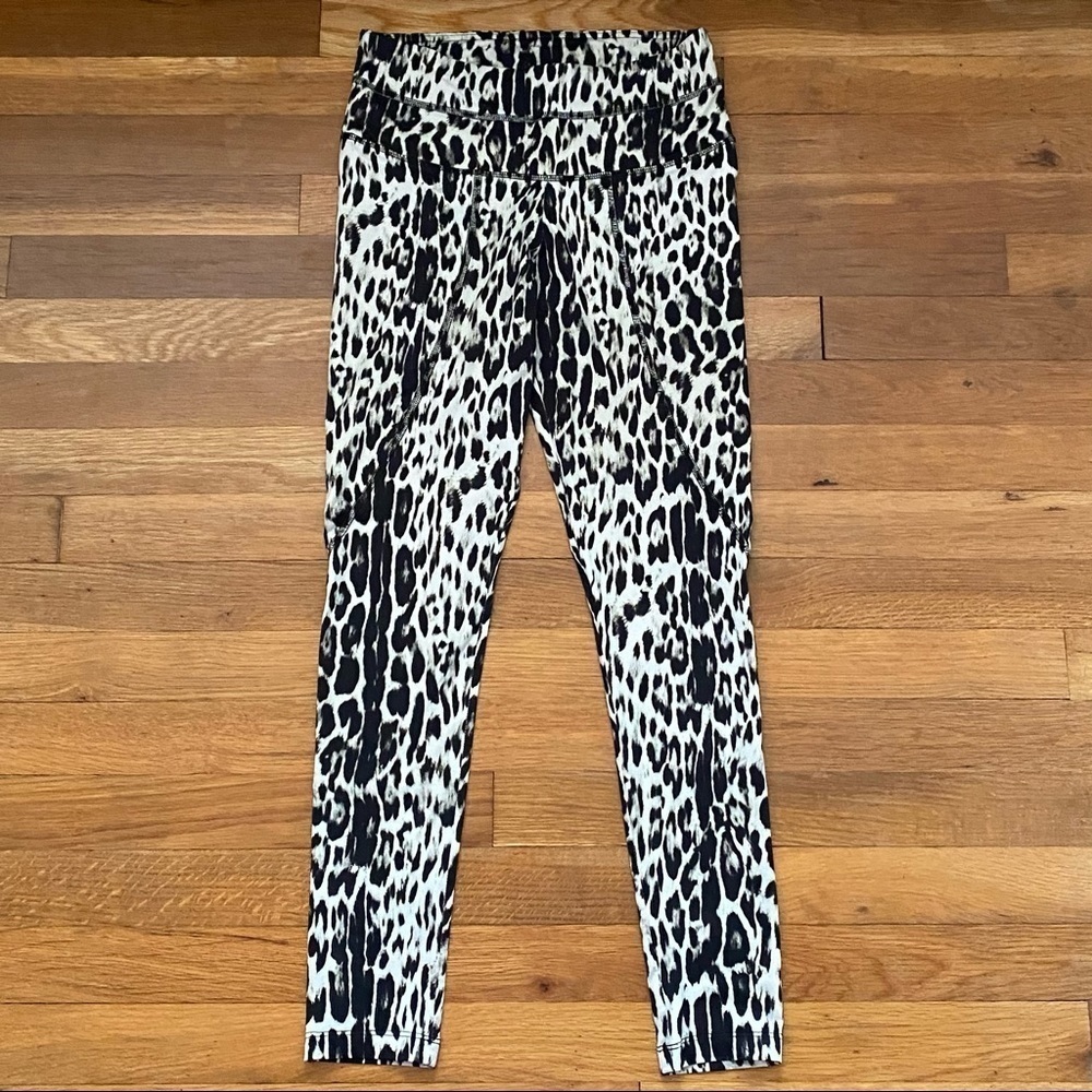 Varley Pacific Compression Ankle Legging‎ Leopard Animal Print XS - Picture 3 of 5